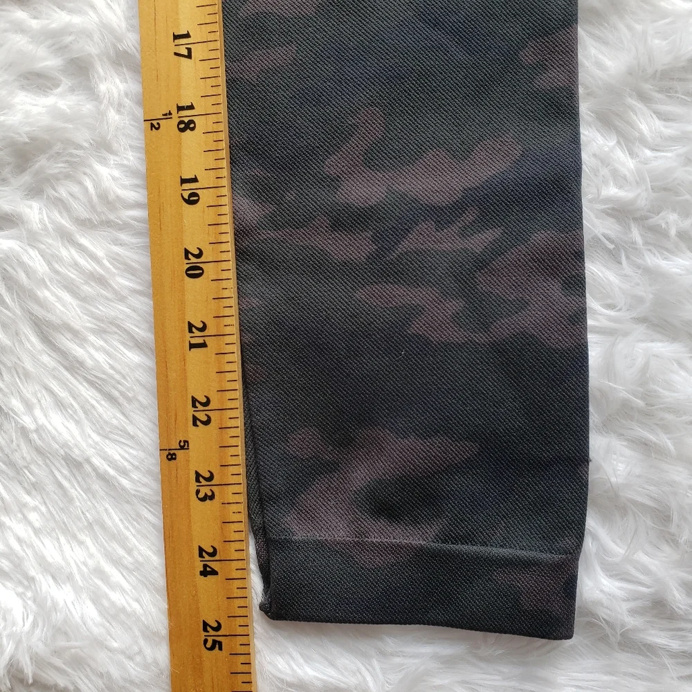 SPANX Camo Green Gray Seamless Leggings Large Camouflage